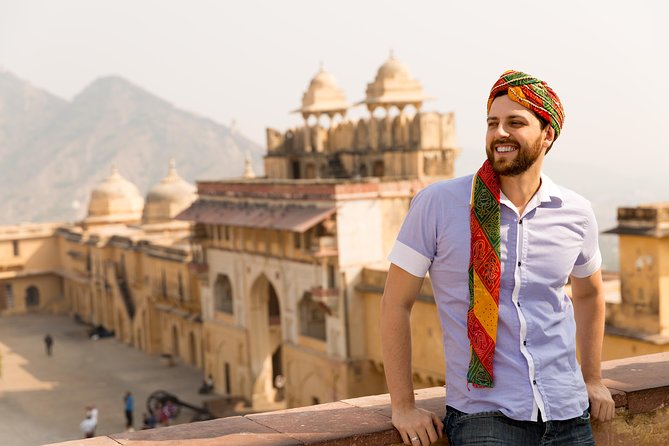 Jaipur Guided City Tour: City Palace, Jantar, Hawa & Jal Mahal - Hawa Mahal plus Jal Mahal: quick stops with big visual payoff