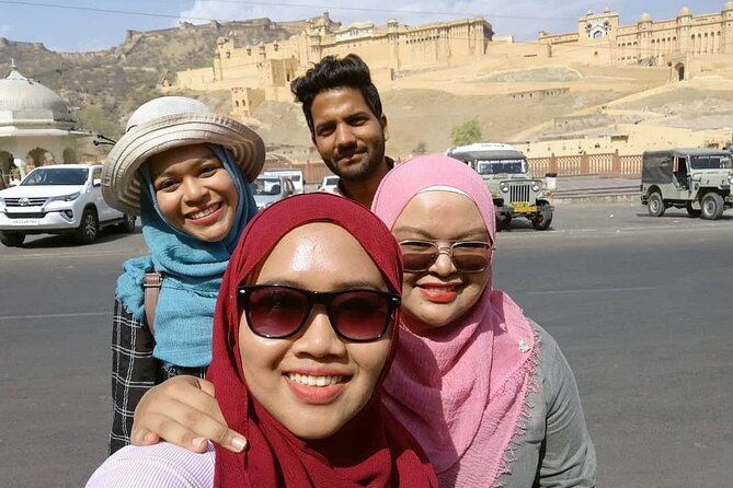 Jaipur Guided Day Trip By Car - Hawa Mahal (Palace of Wind) plus Jantar Mantar: two icons, two different stories