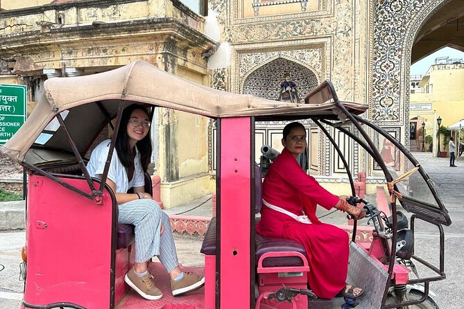 Jaipur Half-Day Heritage Tour by Women-Driven E-Rickshaw - City Palace: courtyards and royal buildings you can actually walk through