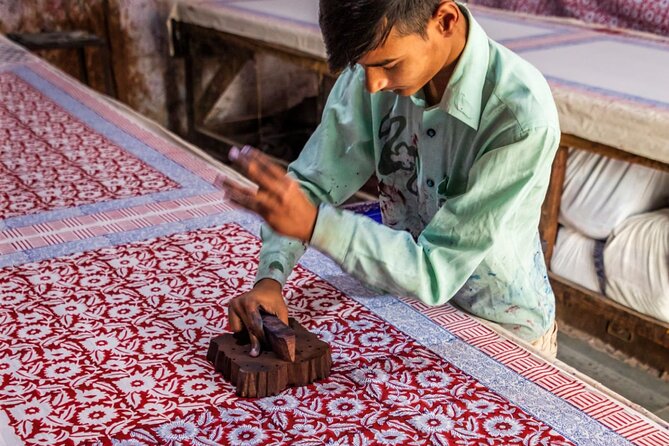 Jaipur Half-Day Shopping Tour with Hand Block Printing Class - Ratnavali Arts: jewelry made by hand, not just displayed