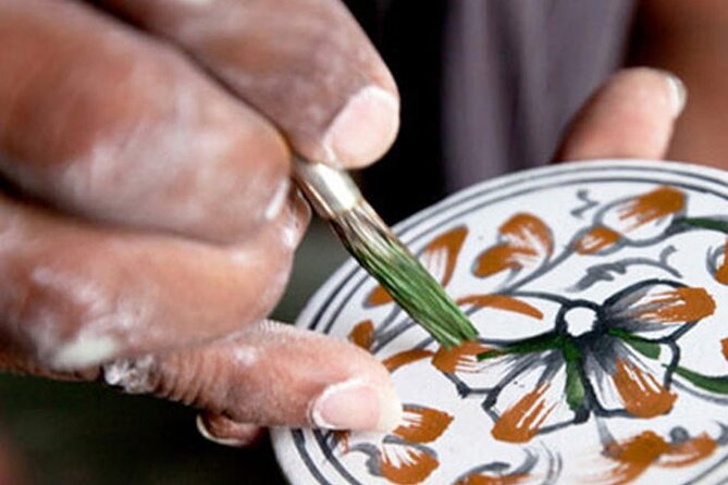 Jaipur Half-Day Shopping Tour with Hand Block Printing Class - Kuber Art N Craft: handmade painting on fabric and paper