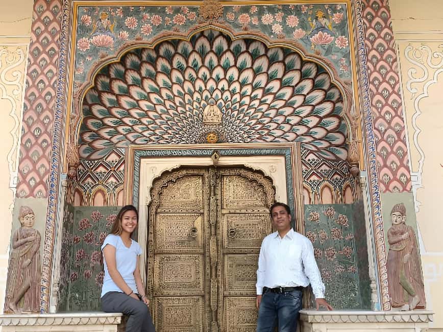 Jaipur: Half-Day Sightseeing Tour of the Heritage Pink City - Hawa Mahal: the Palace of Winds, from architecture to photo angle