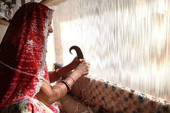 Jaipur Heritage and Old Market Shopping Tour - Getting Around: Pickup, Private Vehicle, and Outside Views