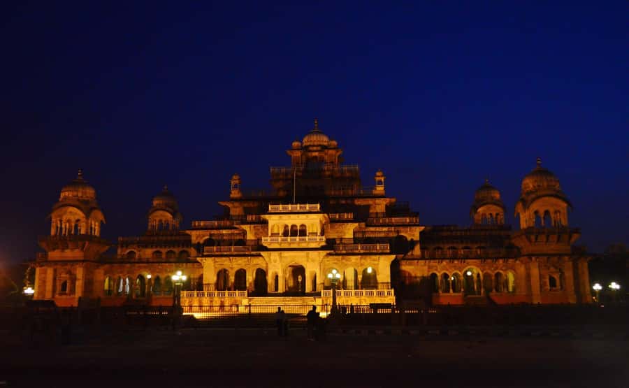 Jaipur: Heritage Evening Tour with Monkey Temple Sunset - Hawa Mahal at Night, Plus a Flower Market Pause