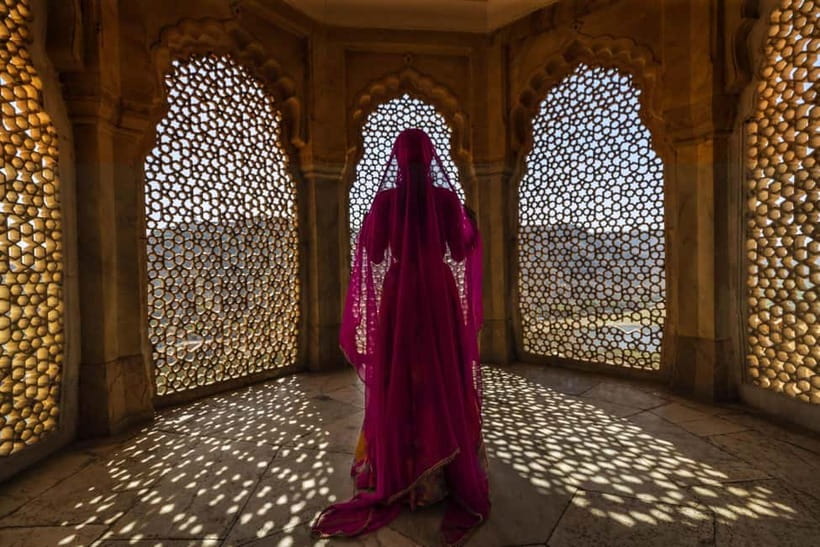 Jaipur: Jaipur & Amber Fort Full or Half-Day Guided Tour - Jal Mahal viewpoints and the quick shopping stop that makes sense