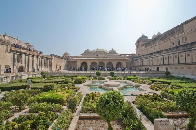 Jaipur: Jaipur & Amber Fort Full or Half-Day Guided Tour - City Palace: royal life, not just pretty buildings