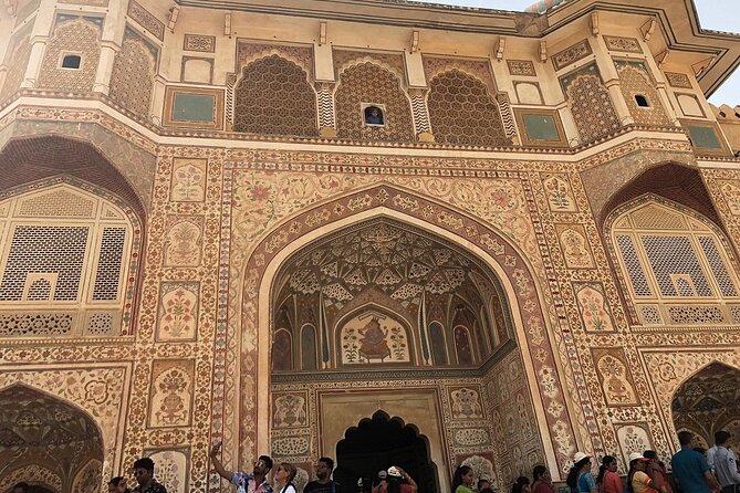 Jaipur Local Sightseeing Tour by Car and Driver - Amber Palace (Amer Fort): the hilltop contrast that makes the day