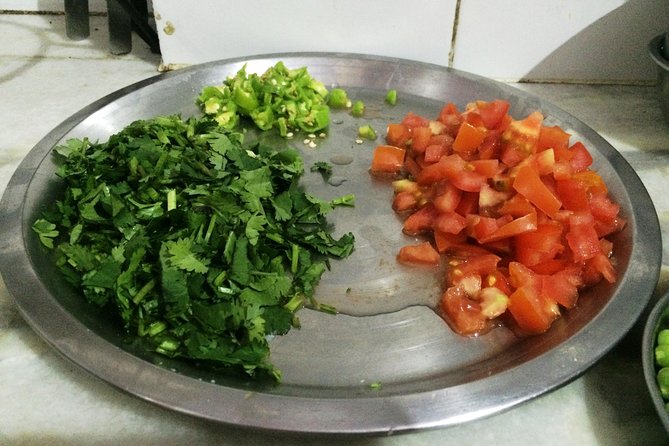 Jaipur Market Tour & Vegetarian Rajasthani Home Cooking Class - Why this Jaipur market and home-class combo makes sense