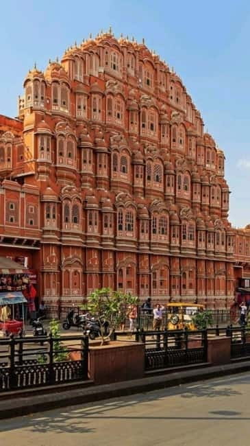 Jaipur: Night Open Jeep Safari with City Lights & Palaces - Getting your bearings: pickup, timing, and where to meet