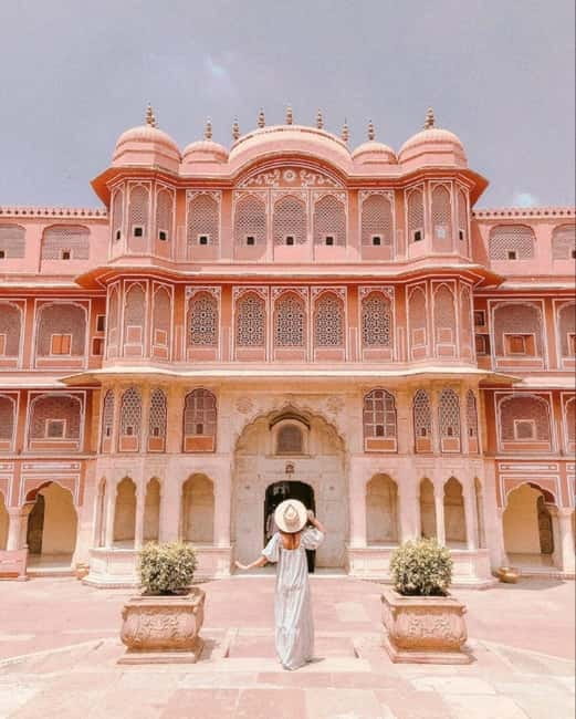 Jaipur: Night Open Jeep Safari with City Lights & Palaces - The guide and driver matter more than you think
