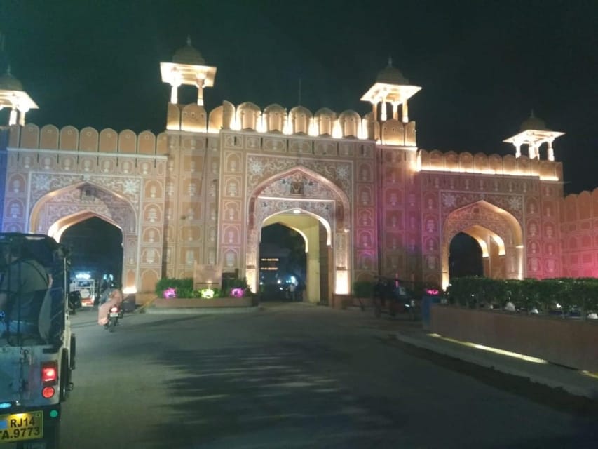 Jaipur: Night Tour of Amer & pink city by an open air jeep - Albert Hall Museum Lights: A Colorful Ending