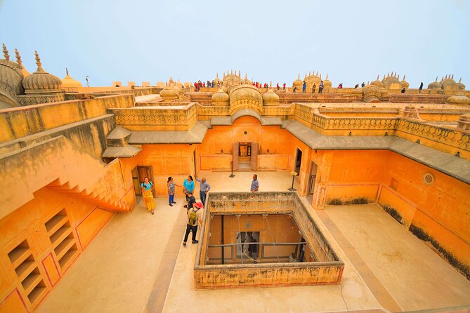 Jaipur No Shopping Guided Sightseeing Tour with Heritage Walk - City Palace and Hawa Mahal: two Jaipur icons, two very different vibes