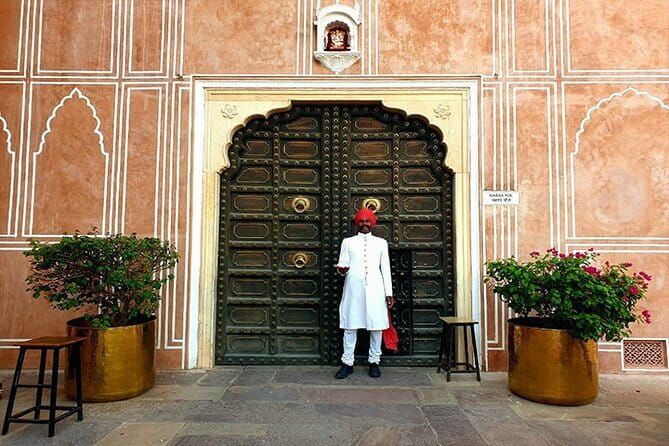 Jaipur One Day Private Sightseeing Tour with Guide - Riding Into Jaipur: Morning Pickup, Private Comfort, Real Schedule