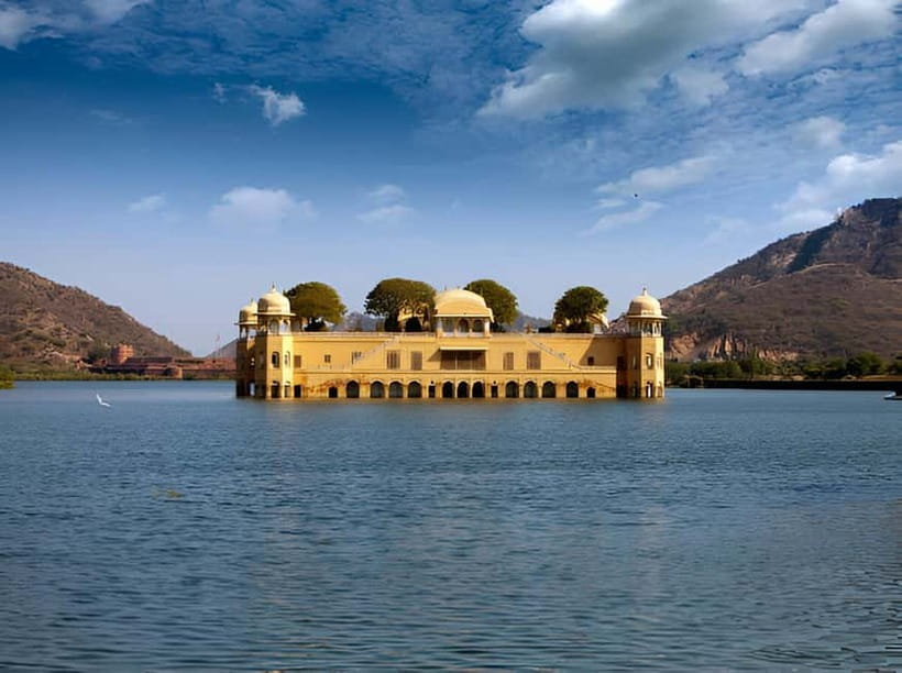 Jaipur: Personalized Full-Day City Tour by Car with Options - Starting with pickup, then skipping the first bottleneck