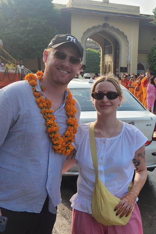 Jaipur Private City Tour with a Women-Driven E-Rickshaw Ride - Amber Fort: hilltop views and the fort that runs the skyline