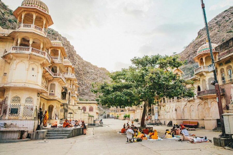 Jaipur: Private City Tour with Car, Guide, Tickets & Lunch - Lunch and local market time: what you get depends on your option