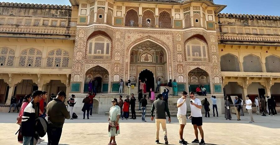 Jaipur Private City Tour with Hotel Pick-Up & Drop 4 - 8 Hrs - Jantar Mantar and Hawa Mahal: UNESCO science, then a wind-catching facade
