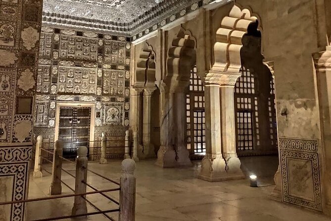 Jaipur: Private Guided Full Day tour Of Jaipur - Start at Amber Palace in Amer, and why that first stop sets the tone