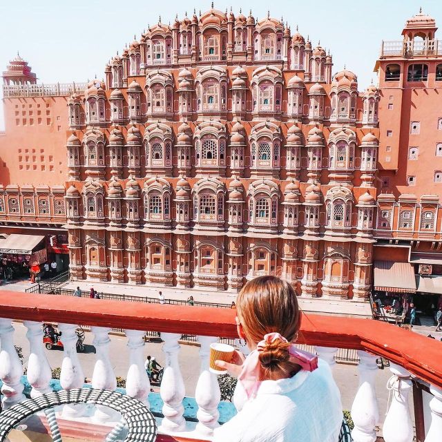 Jaipur: Private Instagram Tour of Top Photography Spots - Patrika Gate: using morning light for corridor portraits