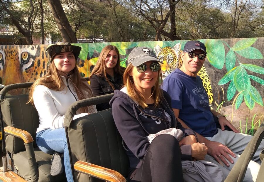 Jaipur: Private Jhalana Leopard Safari Tour - Meeting point and getting ready: where you start and what to bring