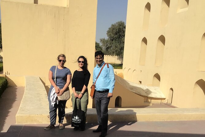 Jaipur- Private One Day Sightseeing Tour - Stop-by-Stop in Jaipur: Stepwell, Temple, and the Royal Triangle