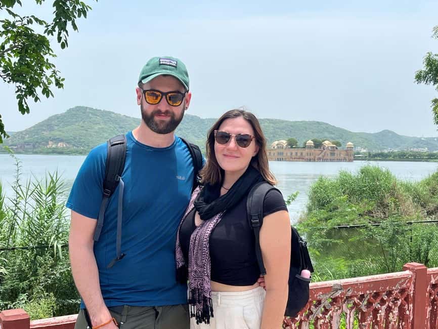 Jaipur: Private Sightseeing Day Tour with Guide by Car - Amber Fort and Panna Meena Ka Kund: the royal walls and the smart water system