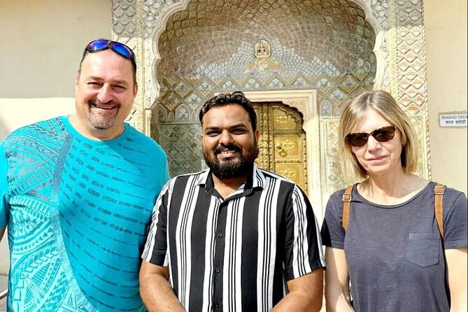 Jaipur Rickshaw Tour Jantar Mantar City Palace - Stop 3 at Jantar Mantar: the stone observatory and shadow-time logic
