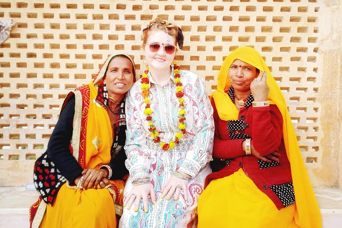 Jaipur Sightseeing & Shopping Tour by Private Car with Guide - Amer Fort (Amber Palace) in 2 Hours: The Big Ticket Moment