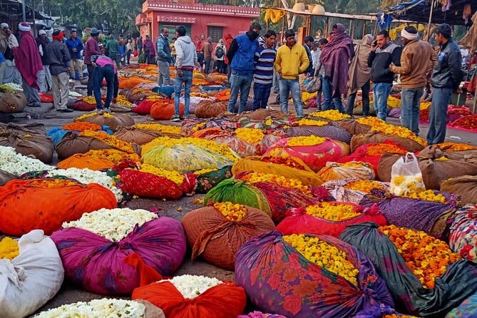 Jaipur Sunrise Tour with Morning Flower Market Walk - Flower Market Morning Walk: Colors, Counting, and Everyday Trade