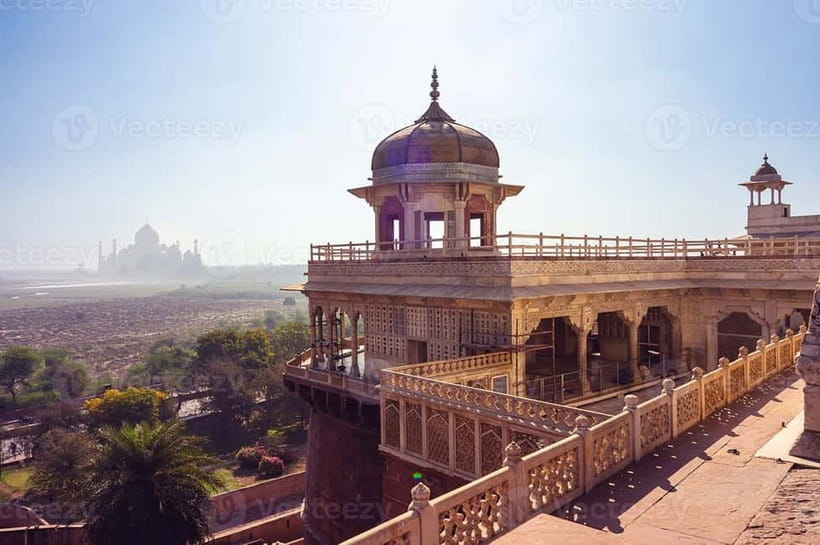 Jaipur: Tajmahal Sunrise Tour with Fatehpur Sikri & Abhaneri - Abhaneri and Chand Baori stepwell, the geometry stop