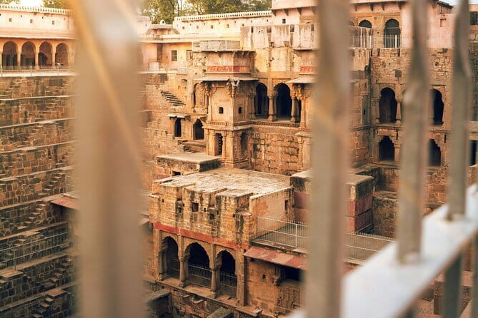 Jaipur to Agra Day Trip with Fatehpur Sikri and Abhaneri - Early morning pickup from Jaipur, and the 250 km reality