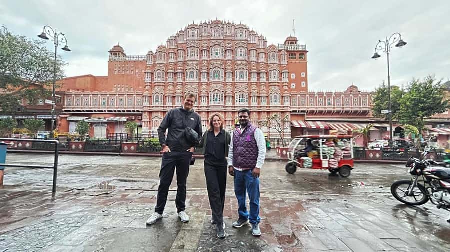 Jaipur: Tour with Nahargarh Sunrise or Monkey Temple Sunset - Nahargarh Fort sunrise: panoramic views and a calm start