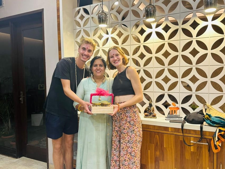 Jaipur: Traditional cooking class and storytelling session - Dinner you help make, served in a home rhythm