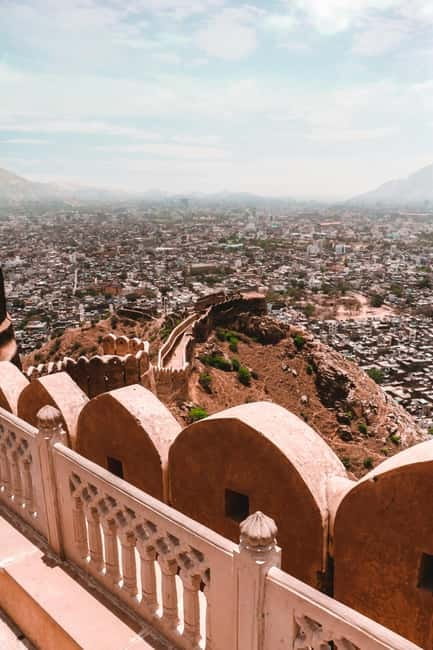 Local Jaipur city sightseeing with options - Amber Fort and the views from Aravalli hills