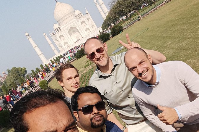 Luxury Same Day Taj Mahal tour From Delhi - All Inclusive - DoubleTree by Hilton Agra buffet lunch, a real break