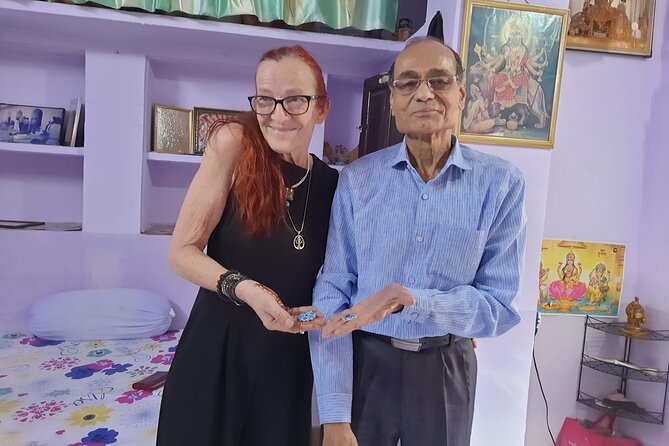 Meenakari Enamelling Experience on Silver Jewellery in Jaipur - Browsing and Buying: How to Approach the Jewellery Collection