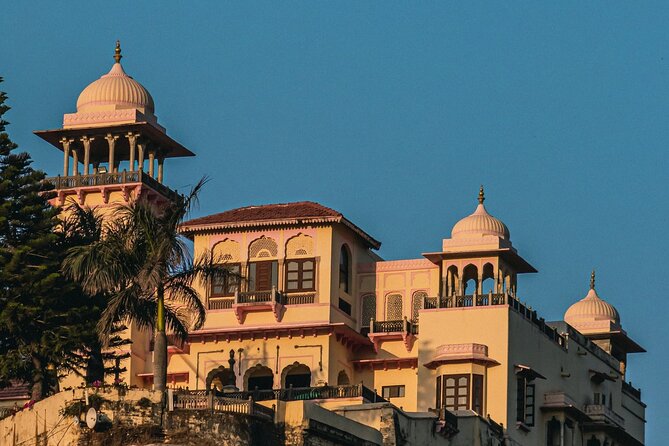 One Day Private Tour of Jaipur with Guide - Getting picked up and starting at the Jaipur International Airport area