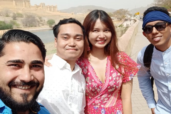 Pink city private Day Tour by Tuk Tuk with English speaking driver.. - Hawa Mahal and the palace-of-windows concept, what it teaches you