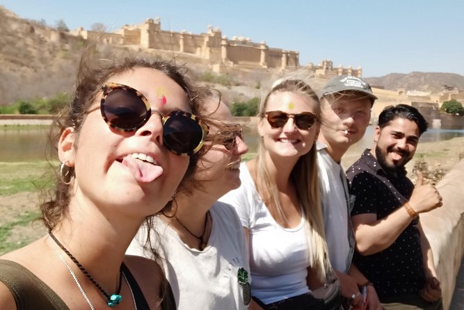 Pink city private Day Tour by Tuk Tuk with English speaking driver.. - The English-speaking driver: how it changes your day