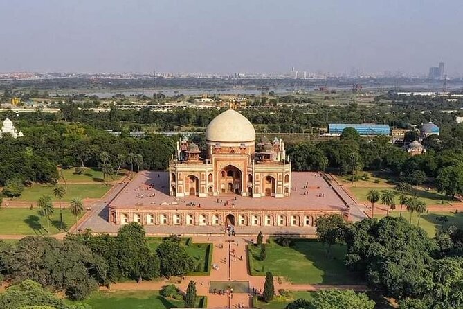 Private 6-Day Golden Triangle Tour: Delhi, Agra, Jaipur by Car - Jaipur day: Amber Fort rides, palaces, and the Palace of Breeze