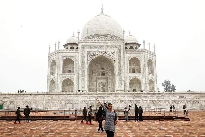 Private Day Trip from Jaipur Taj Mahal and Fathepur Sikri - Taj Mahal with a guide, not just a photo stop