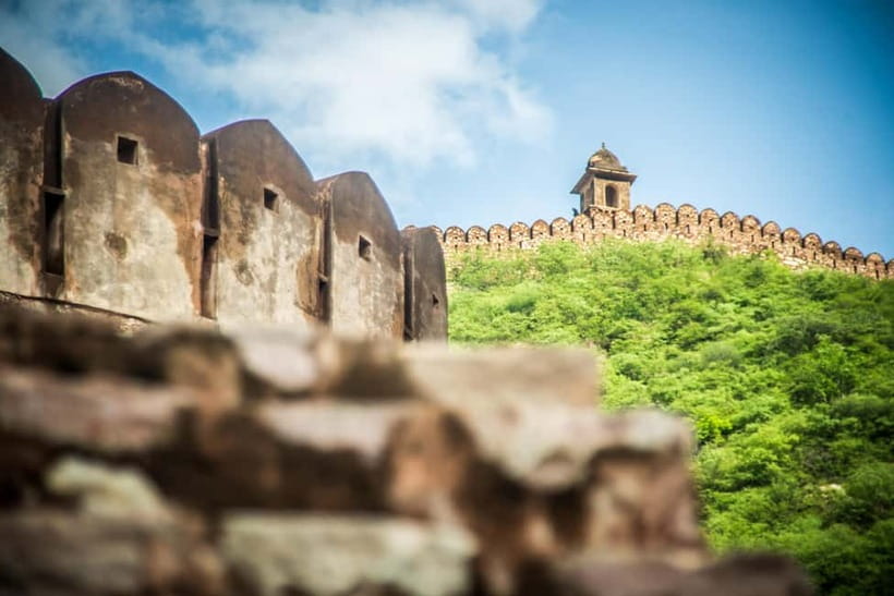 Private Full-Day Jaipur Guided Tour with Monkey Temple - City Palace and Jantar Mantar, where royalty meets science
