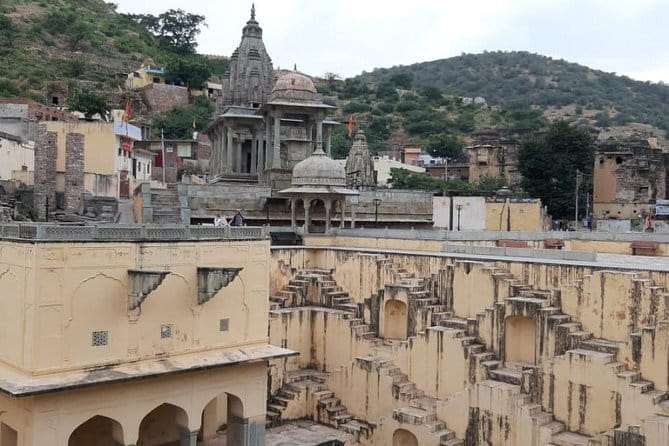 Private Guided City Tour of Jaipur - Amber Fort and Jal Mahal: the classic combo, timed for maximum value