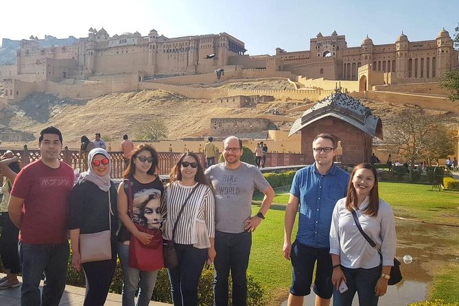 Private Guided Sightseeing Tour of Jaipur Highlights - Comfort and logistics: how this tour stays smooth for 8 to 10 hours