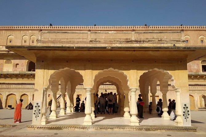 Private Guided Sightseeing Tour of Jaipur Highlights - After the morning sights: Jal Mahal and Royal Gaitor Tumbas