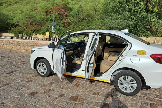 Private Jaipur Arrival Transfer - Airport to Hotel/Accommodation - Inside the Car: Private, Air-Conditioned, and Easy on Your First Day