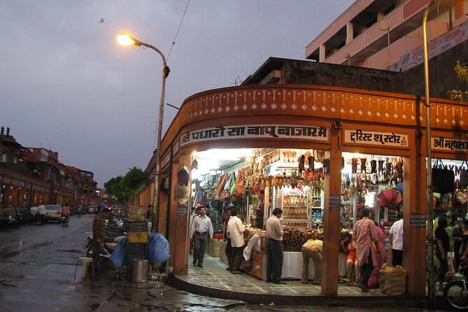 Private Jaipur Half-Day Shopping Tour - Price and logistics: what you really get for about $4 per person