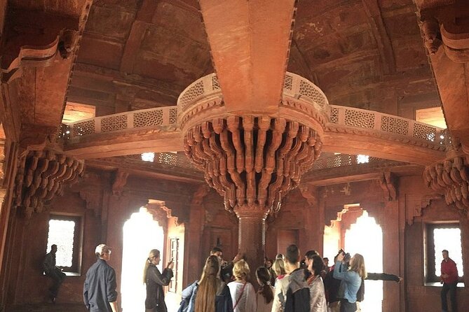 Private Taj Mahal and Fatehpur Sikri Day Trip from Jaipur - The art historian guide and English-speaking driver, how that changes the day