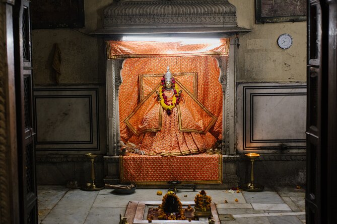 Private Temple Tour in Jaipur w/ Guide, Transportation & Sites - Stop 6: Garh Ganesh Mandir in Nahargarh, Ganesh with a view