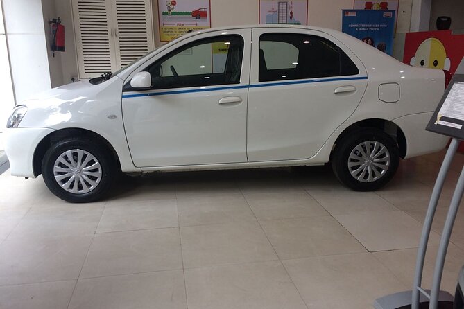 Private Transfer From Jaipur to New Delhi - Choosing the right vehicle for your party size (and why it affects comfort)